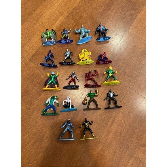 Marvel Nano metal figurine bundle - Picture 1 of 5